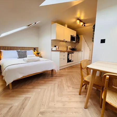 The Nook Londons Swanky Studio With Free Parking